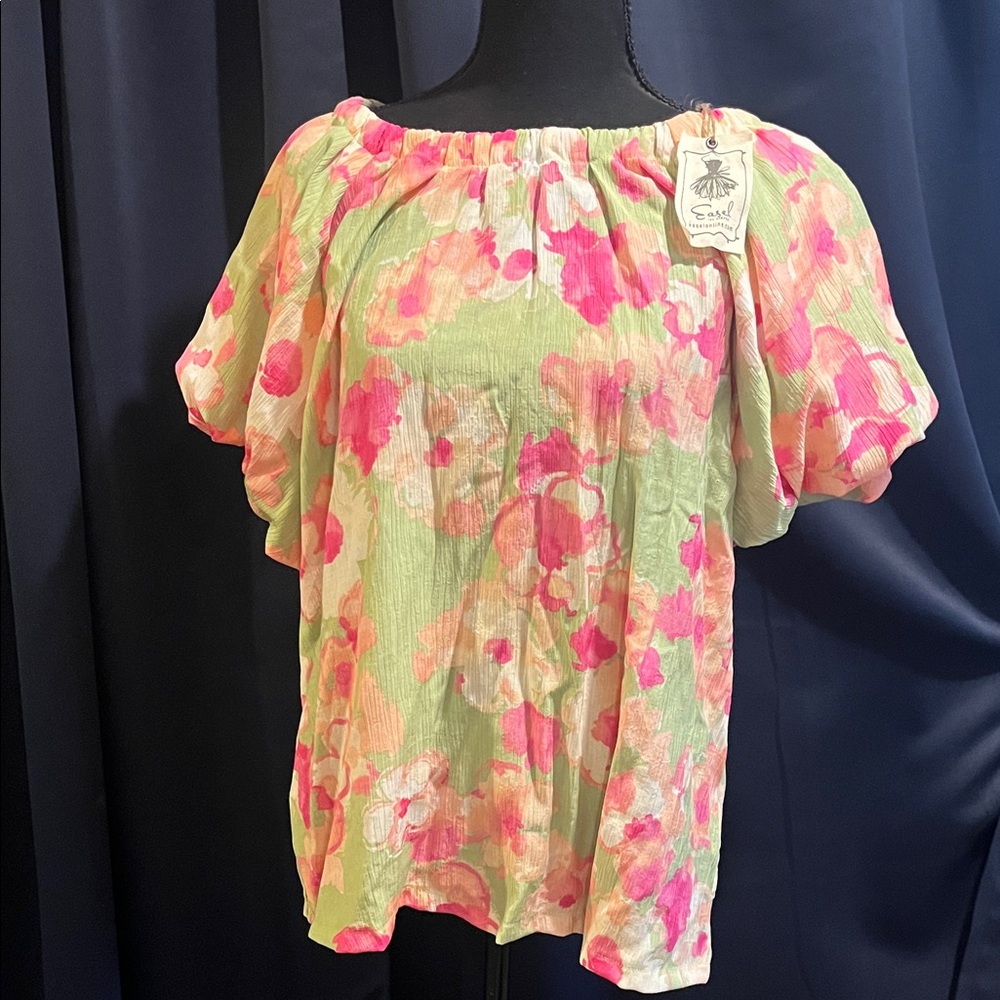 Easel Floral Off-Shoulder Blouse in Pink and Green